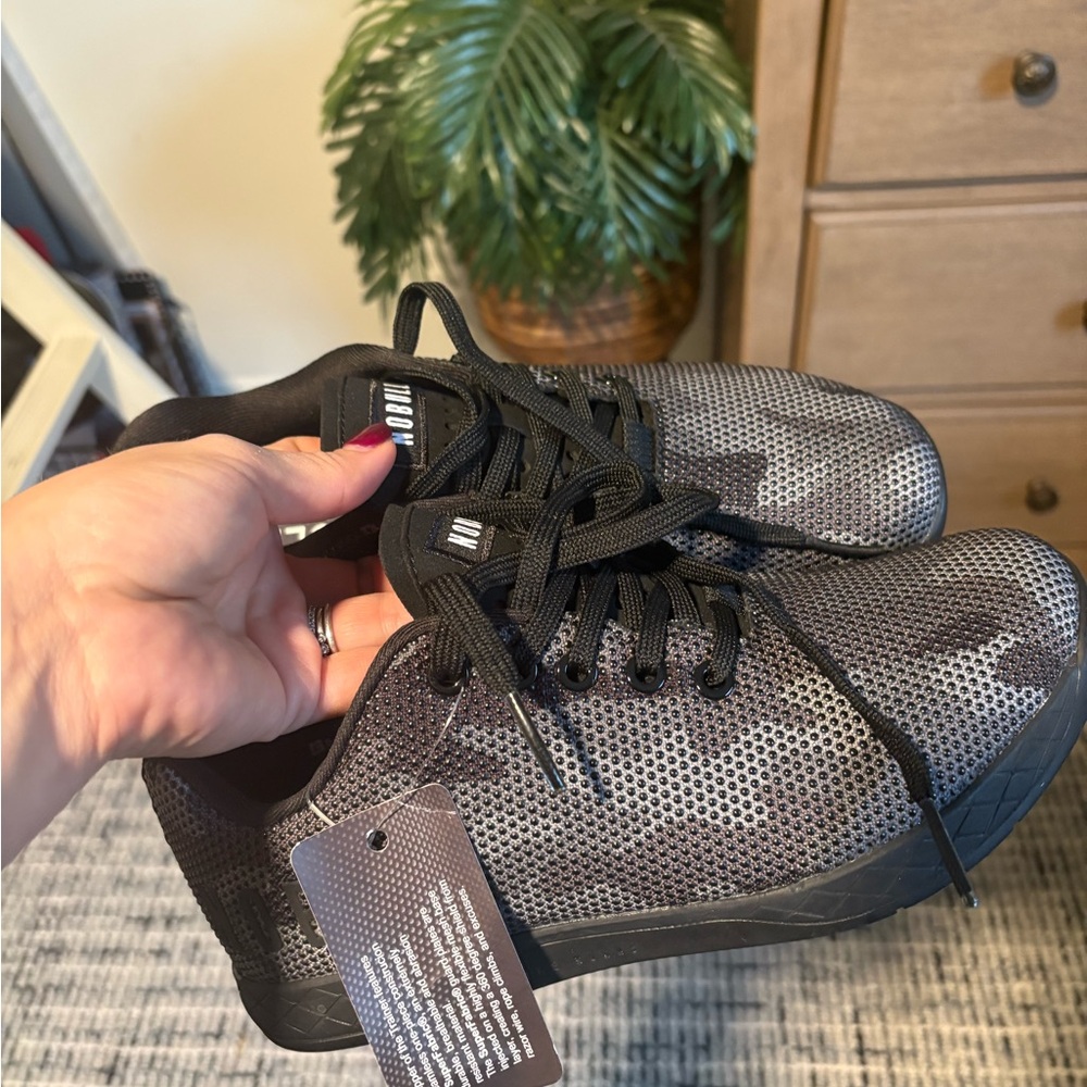 NOBULL Women's Black and Gray Sneakers